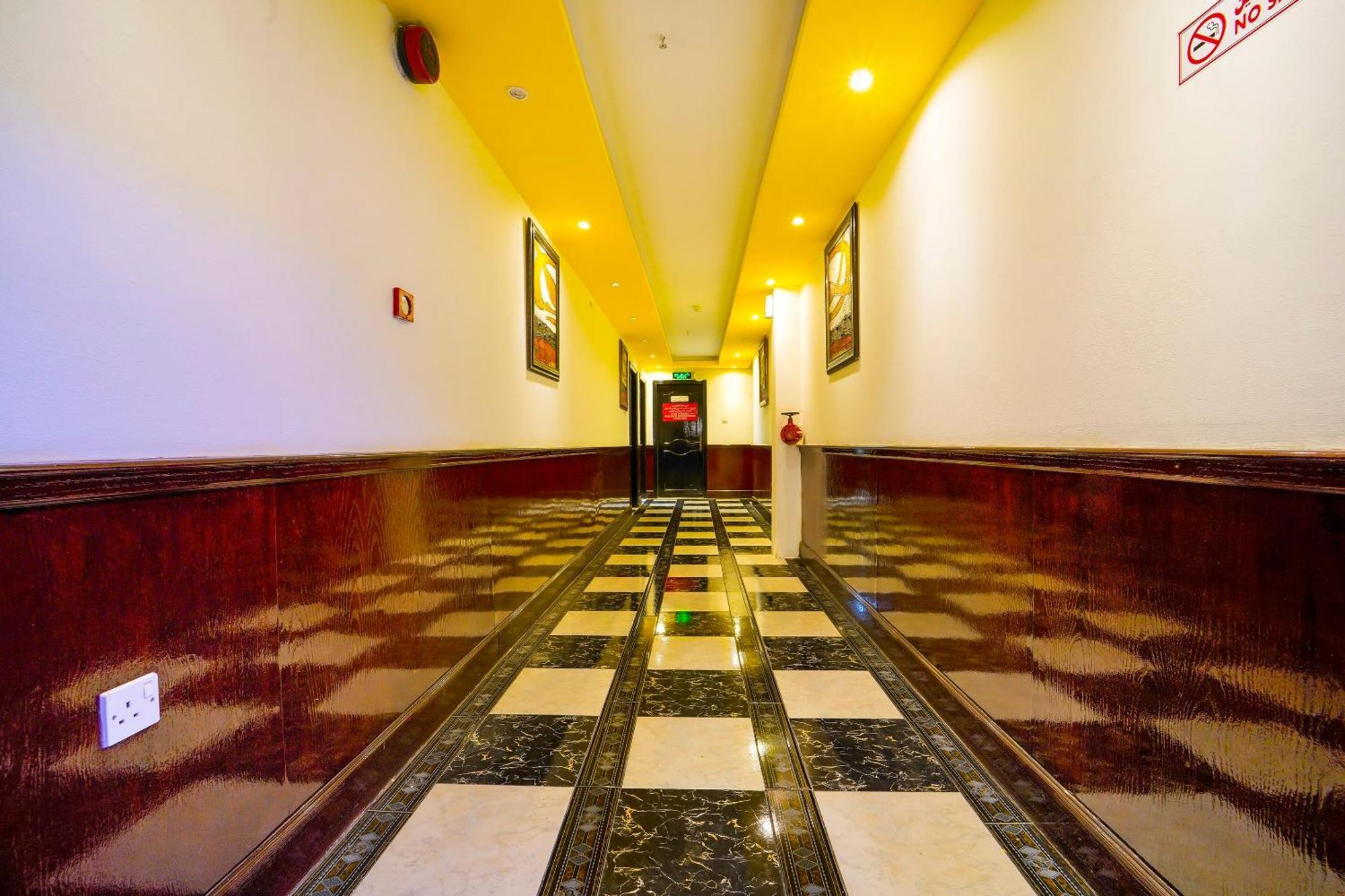 Oyo 124 Al Salam Palace Hotel Manama Exterior photo
